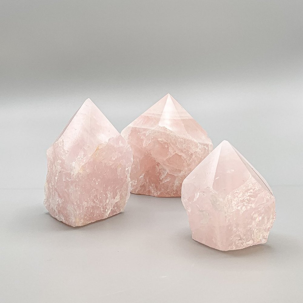 Medium Rose Quartz Energy Generator Point